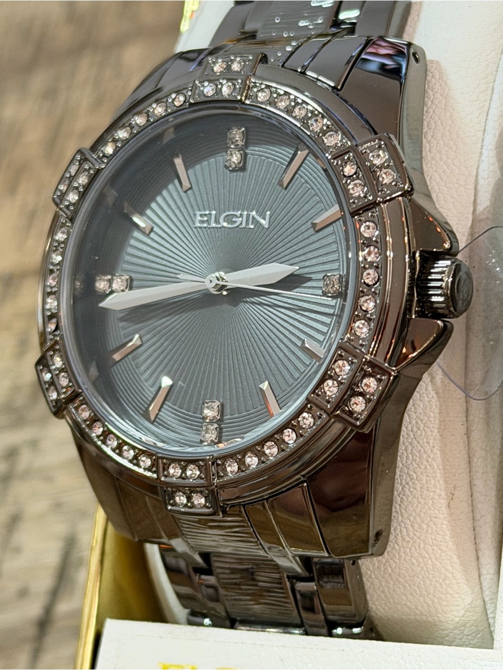 NEW IN BOX Elgin Gunmetal Men’s Watch with Crystal Bezel & Bracelet Set - Picture 3 of 5